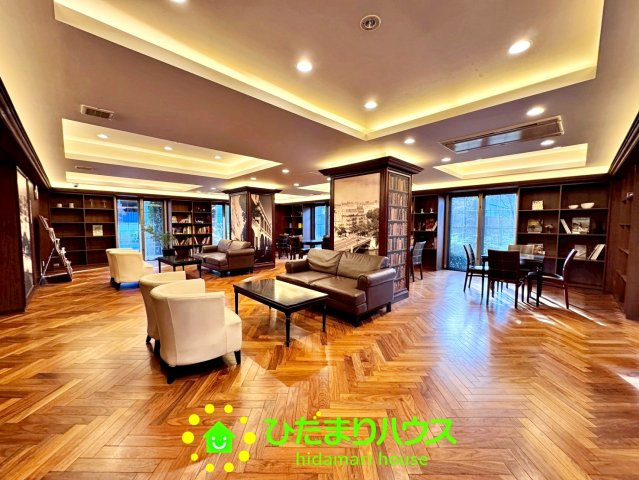 レーベン東鷲宮テラスのロビー