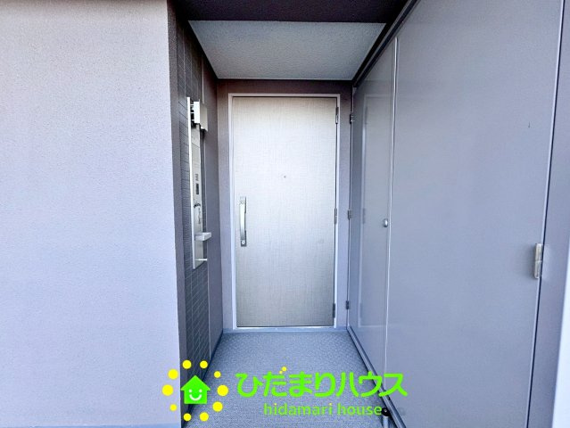 レーベン東鷲宮テラスの玄関