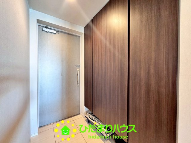 レーベン東鷲宮テラスの玄関