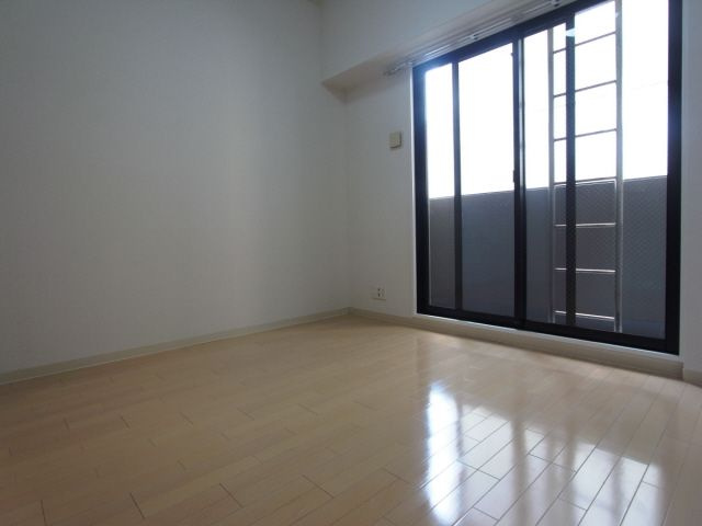 CITYSPIRE神戸元町（旧コスモコート元町）の居間・リビング