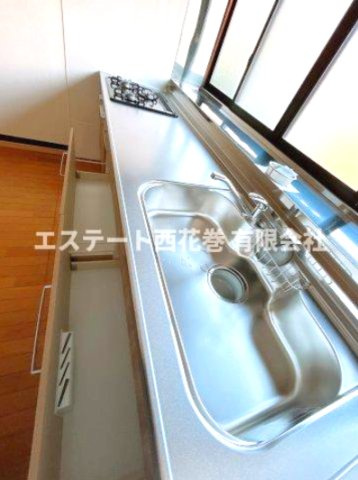 南万丁目貸家のキッチン|新品シンクです