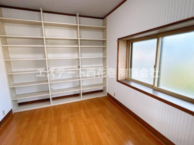 南万丁目貸家の子供部屋