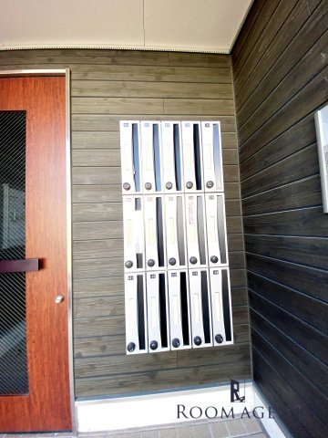 リブリ・砂田橋のエントランス