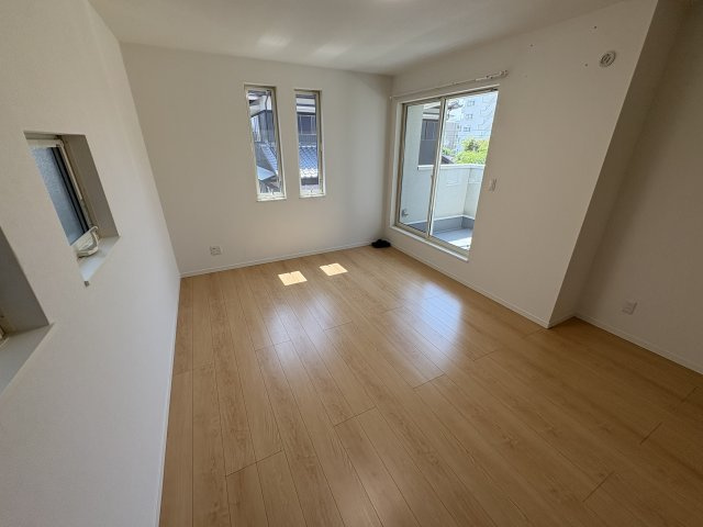 ☆家具・エアコン・テレビ・照明付き☆明石市小久保６丁目戸建の洋室