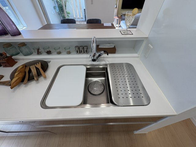 ☆家具・エアコン・テレビ・照明付き☆明石市小久保６丁目戸建のキッチン