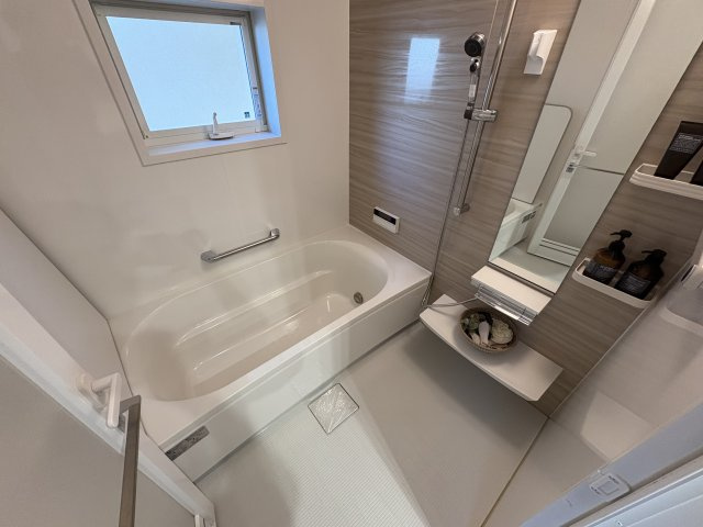 ☆家具・エアコン・テレビ・照明付き☆明石市小久保６丁目戸建の浴室