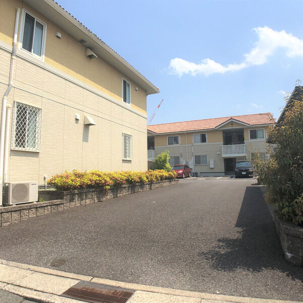 Patiooak　B棟の駐車場