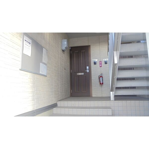 Patiooak　B棟のエントランス