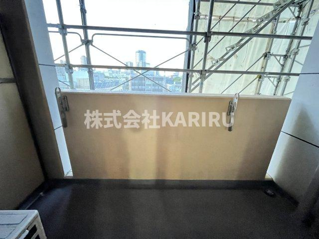 プレサンス大阪城公園ファーストシートのバルコニー