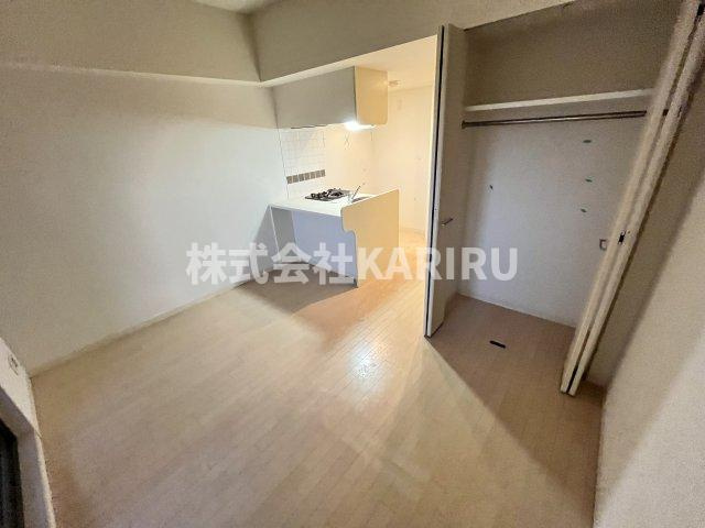 プレサンス大阪城公園ファーストシートの洋室