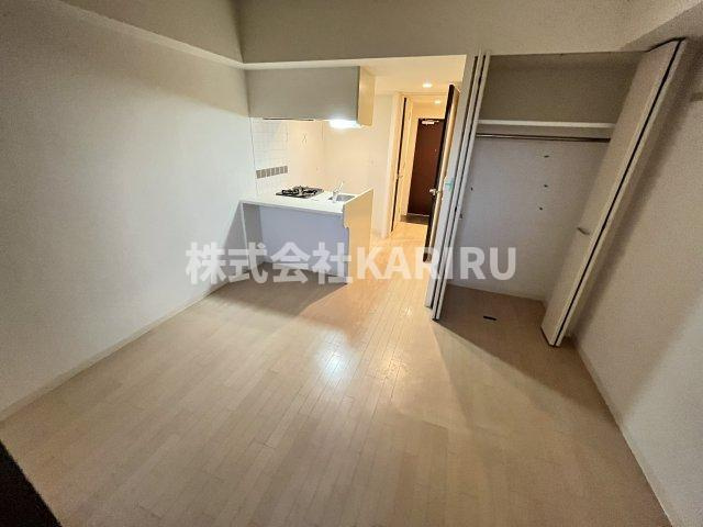 プレサンス大阪城公園ファーストシートの居間・リビング