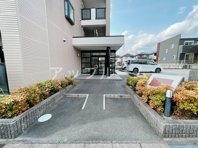 メゾン椿3のエントランス