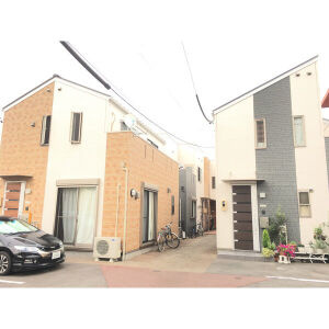 名古屋市北区杉村１丁目のアパートの駐車場