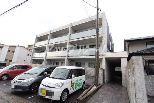 名古屋市北区三軒町の賃貸マンションの外観