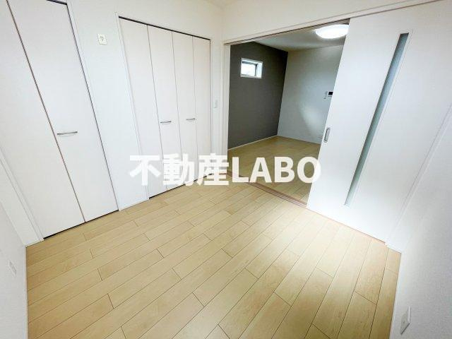 フジパレス　アベリアの洋室