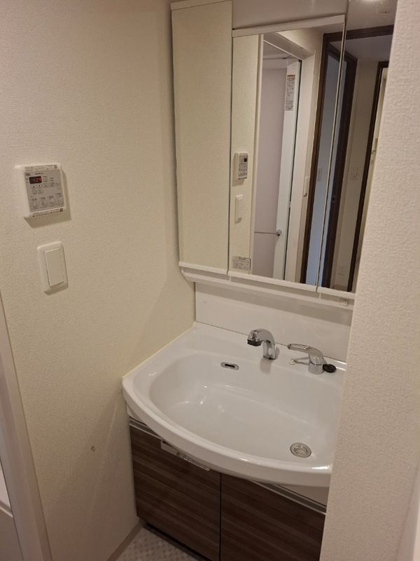 プレサンス大阪天満リバーシア BRAVI不動産の独立洗面台|【プレサンス大阪天満リバーシア】独立洗面化粧台付き