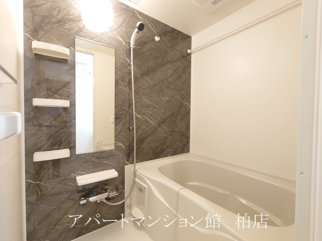 サニーホームⅢの浴室|同施工会社、同型タイプです