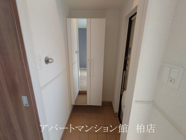 サニーホームⅢの玄関|同施工会社、同型タイプです