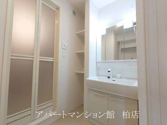 サニーホームⅢの洗面所|同施工会社、同型タイプです