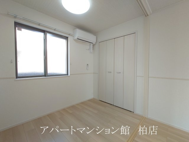 サニーホームⅢの寝室|同施工会社、同型タイプです