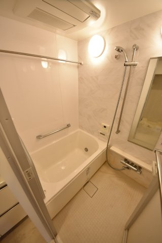 ワコーレザ・神戸旧居留地レジデンスタワーの浴室