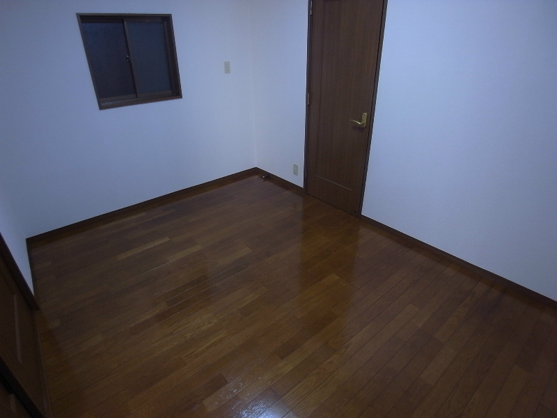 下山手ハイツの居間・リビング