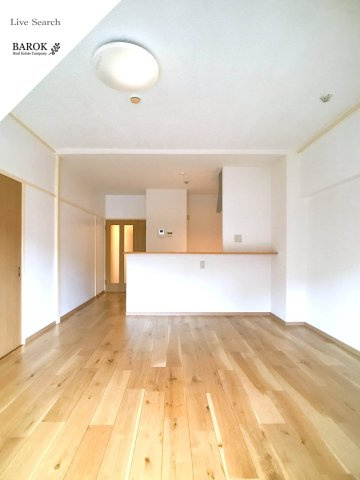 長沼ビルの居間・リビング