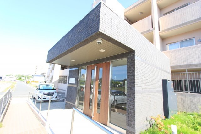 グランドゥール出川のエントランス