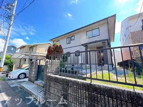 出川町貸家の外観