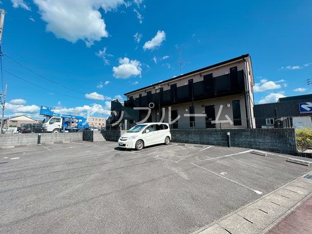 アンプルール ブワ Reve Ⅰの駐車場