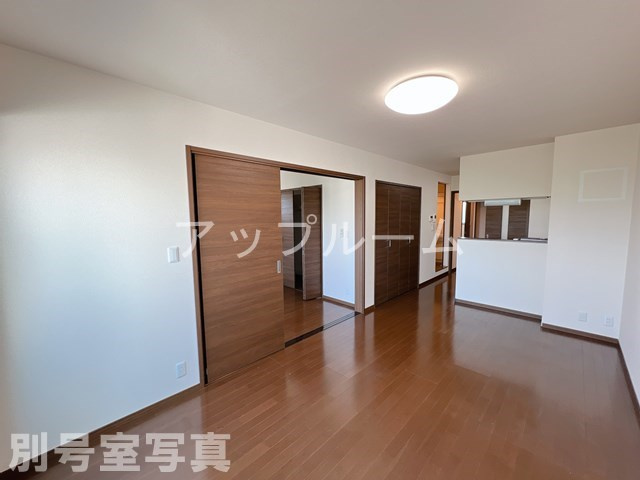 コンフォール片坪の内装