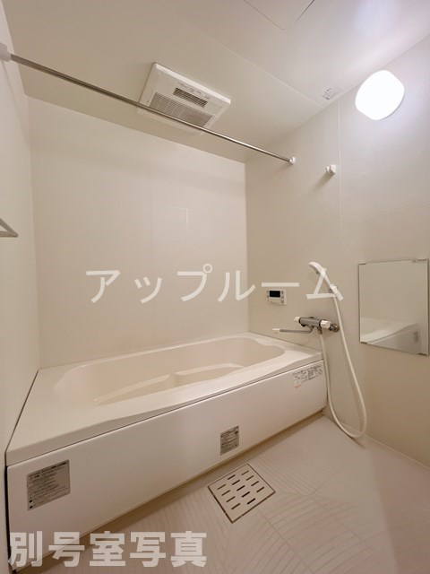 コンフォール片坪の浴室