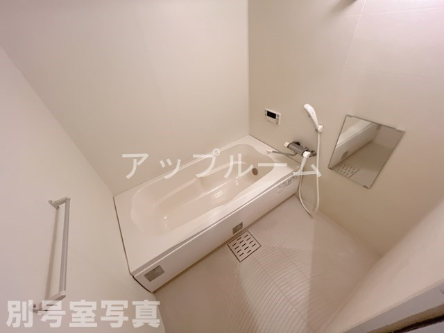 コンフォール片坪の浴室