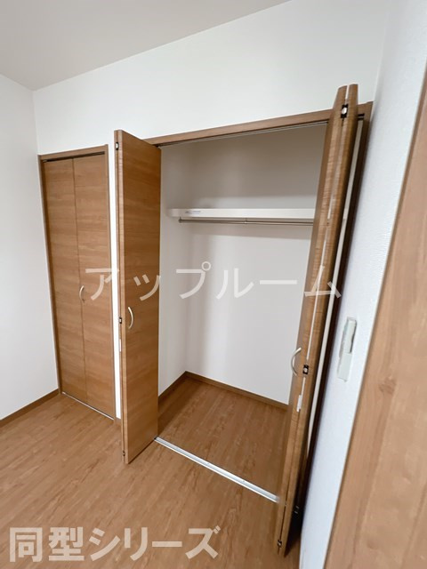 春日井市林島町２丁目のアパートの収納