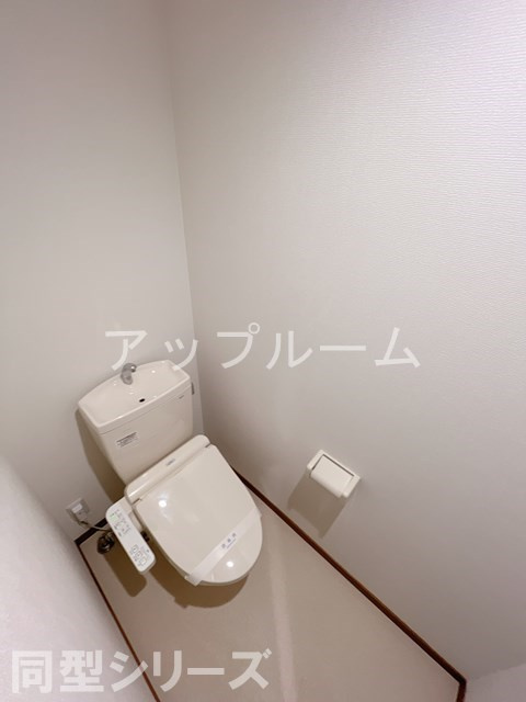 春日井市林島町２丁目のアパートのトイレ