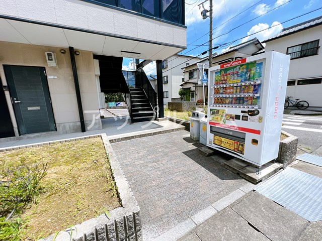 名古屋市北区楠味鋺１丁目のアパートのエントランス
