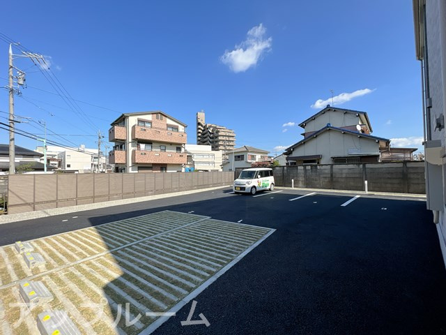 名古屋市守山区瀬古東２丁目のアパートの駐車場