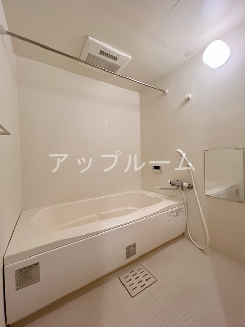コンフォール片坪の浴室