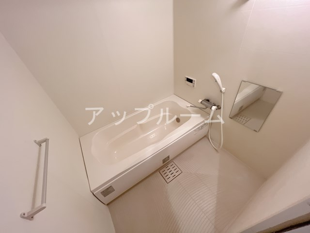コンフォール片坪の浴室