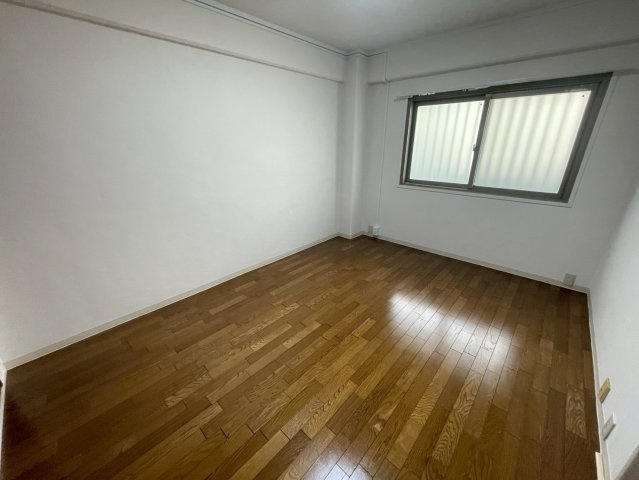 荒神山マンションの居間・リビング