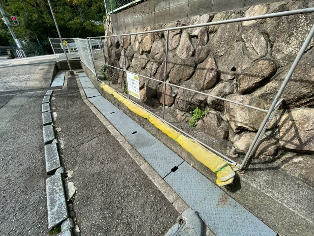 荒神山マンションの駐車場