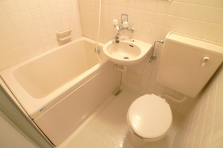 シンプルで使いやすいトイレです