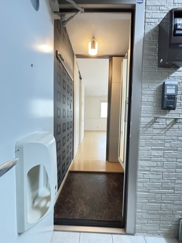 サンエクセルC棟の玄関