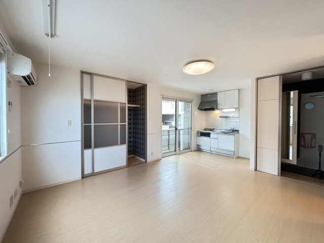 サンエクセルC棟の居間・リビング