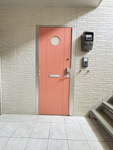 サンエクセルC棟の玄関