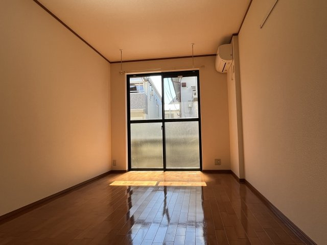 パルク東高円寺の居間・リビング