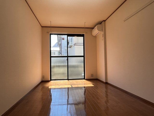 パルク東高円寺の居間・リビング