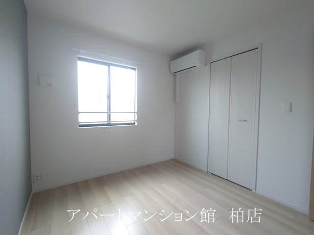 サニーホームⅢの寝室|同施工会社、同型タイプです