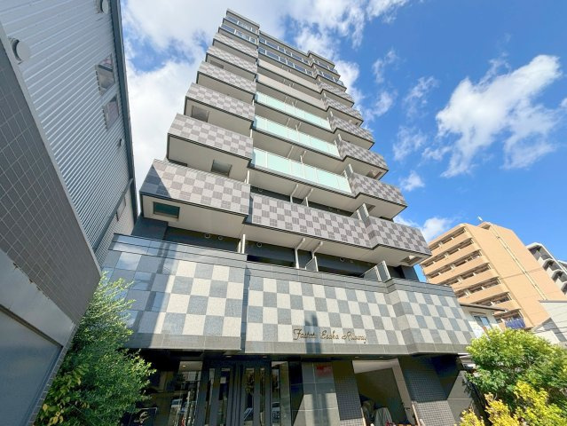 ファステート江坂ランウェイの外観