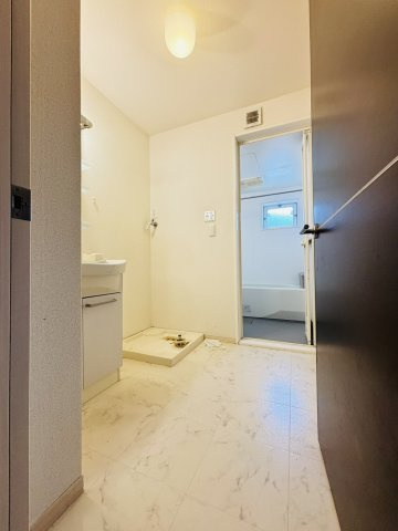 アベニュー筑紫の居間・リビング